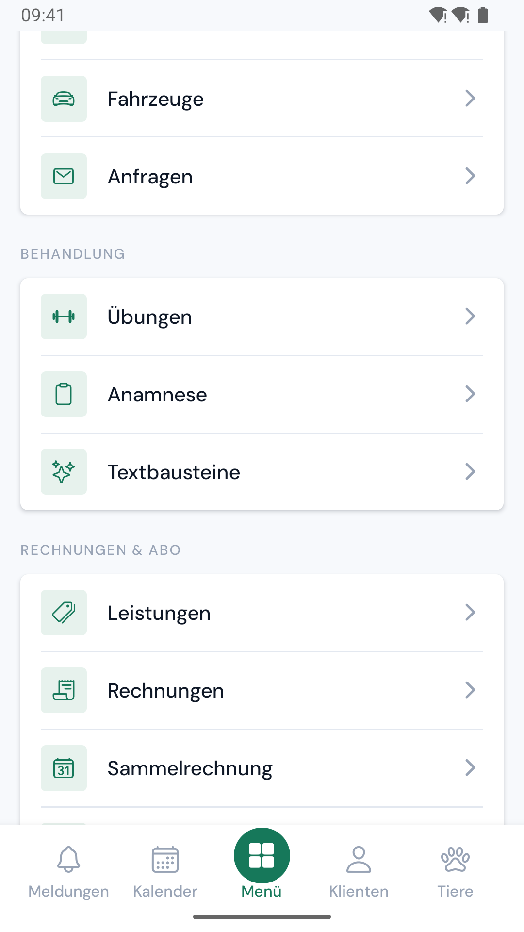 Die Gruppe „Behandlung“ im Menü mit den drei Einträgen Übungen, Anamnese und Textbausteine.